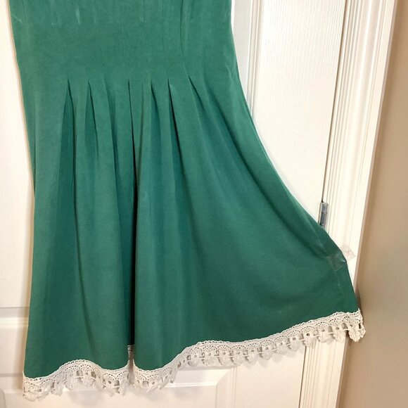 Alya Women's Green Sleeveless Dress With Cotton Lace Trim Midi Party Preppy - Picture 4 of 9